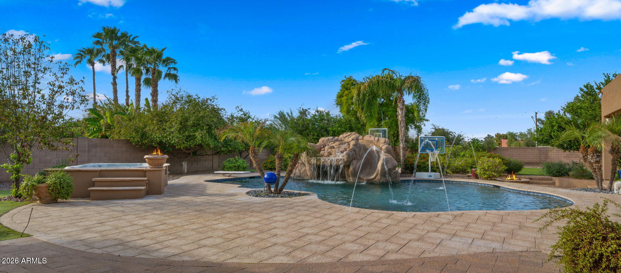 4654 E MEADOWVIEW Court