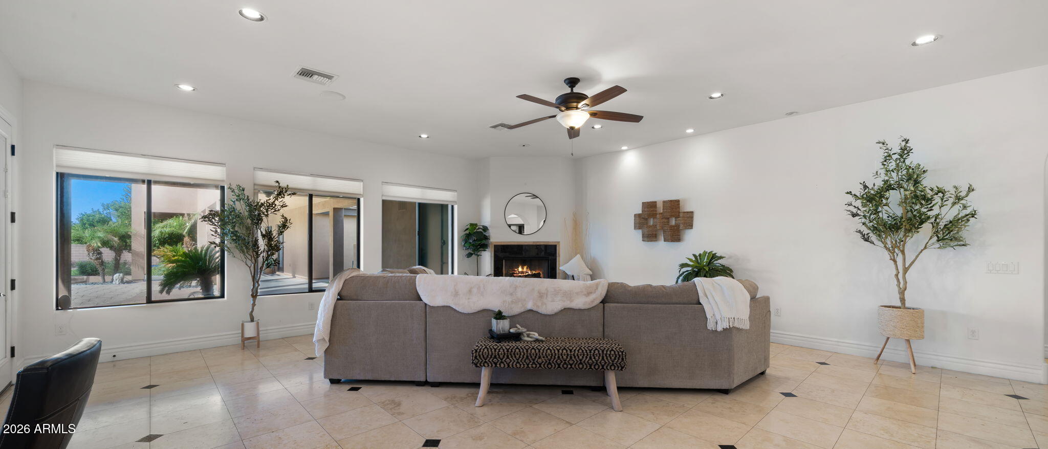 4654 E MEADOWVIEW Court