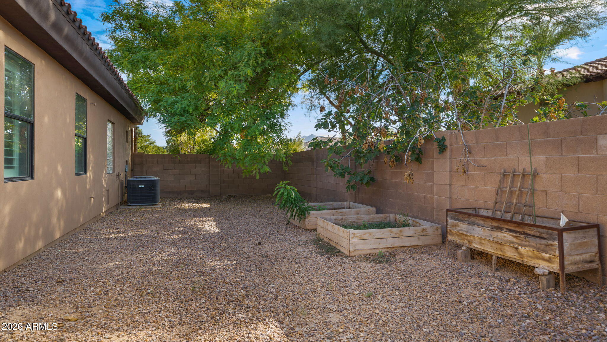 4654 E MEADOWVIEW Court