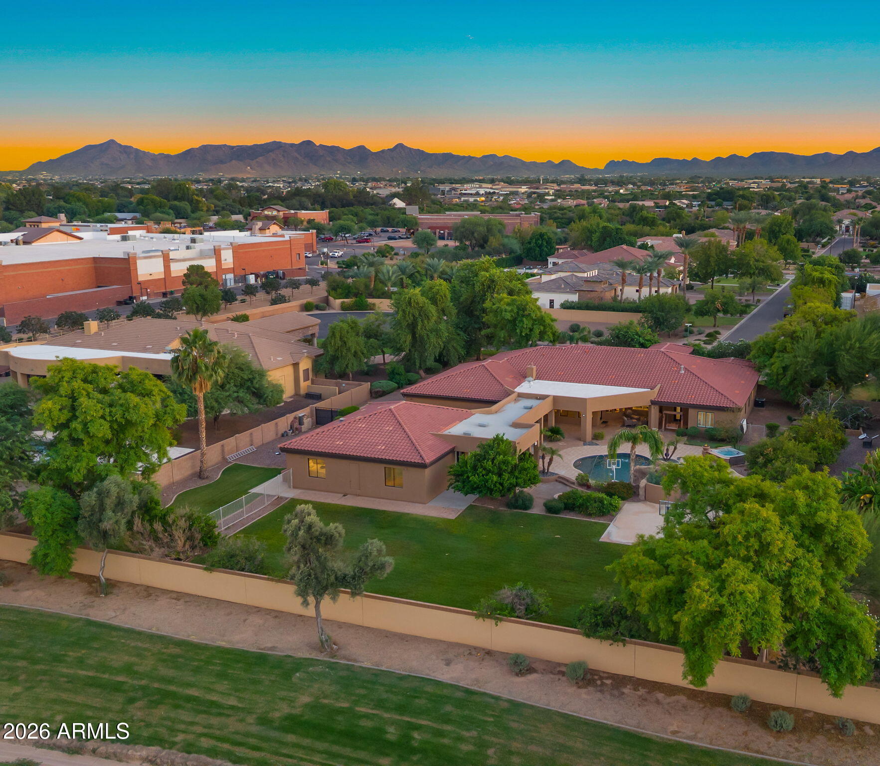 4654 E MEADOWVIEW Court