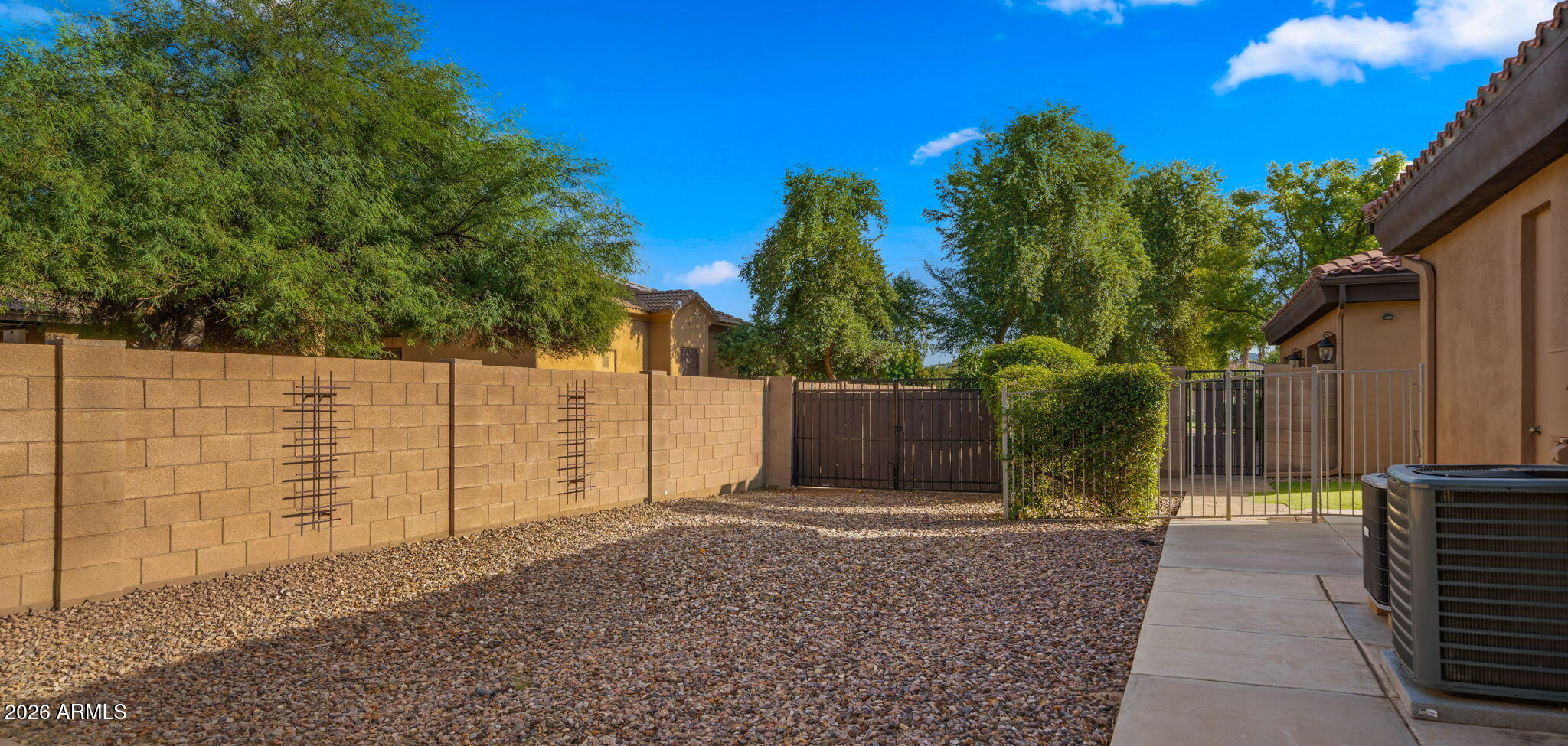 4654 E MEADOWVIEW Court