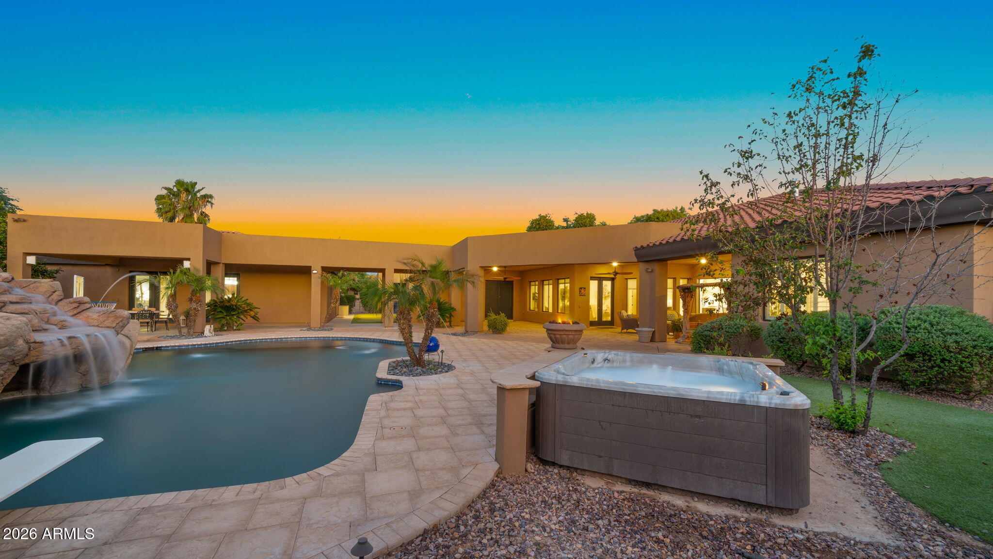 4654 E MEADOWVIEW Court