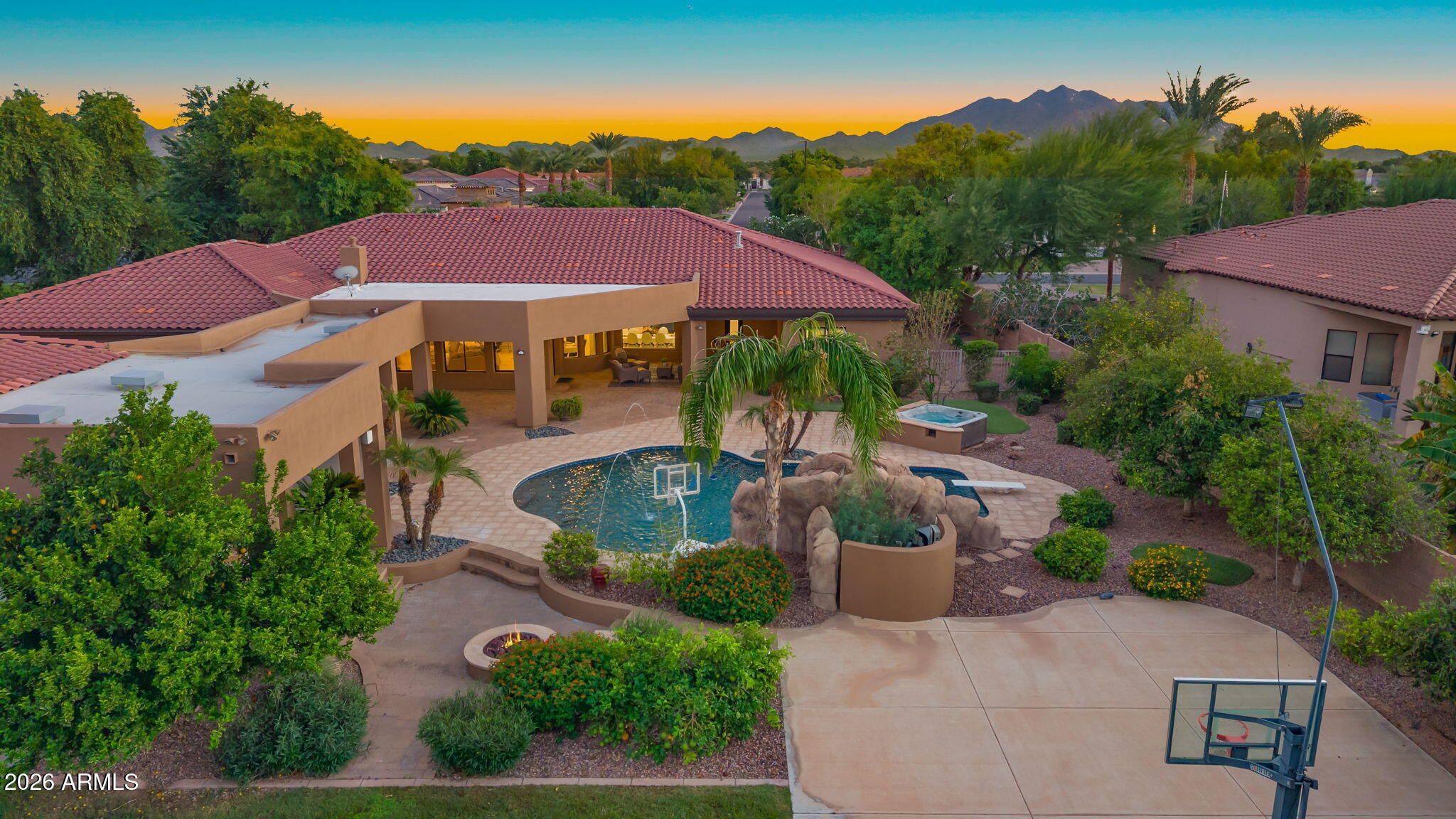 4654 E MEADOWVIEW Court