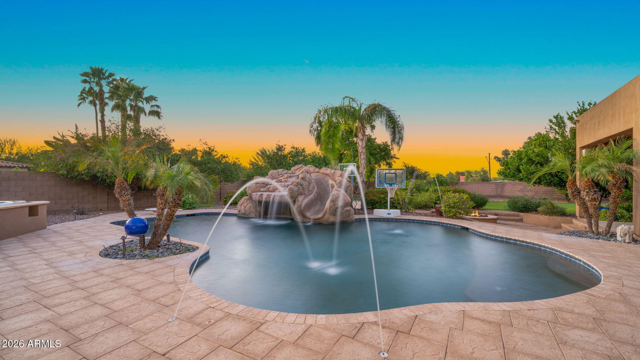 4654 E MEADOWVIEW Court