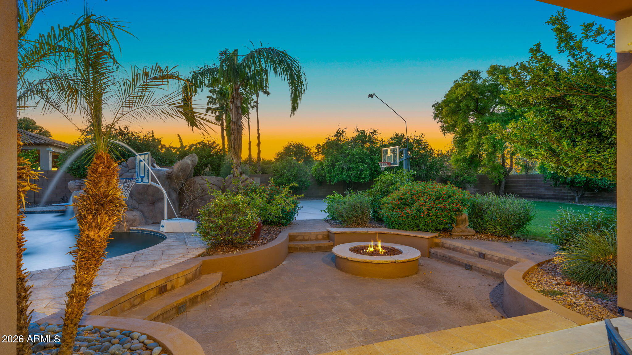 4654 E MEADOWVIEW Court