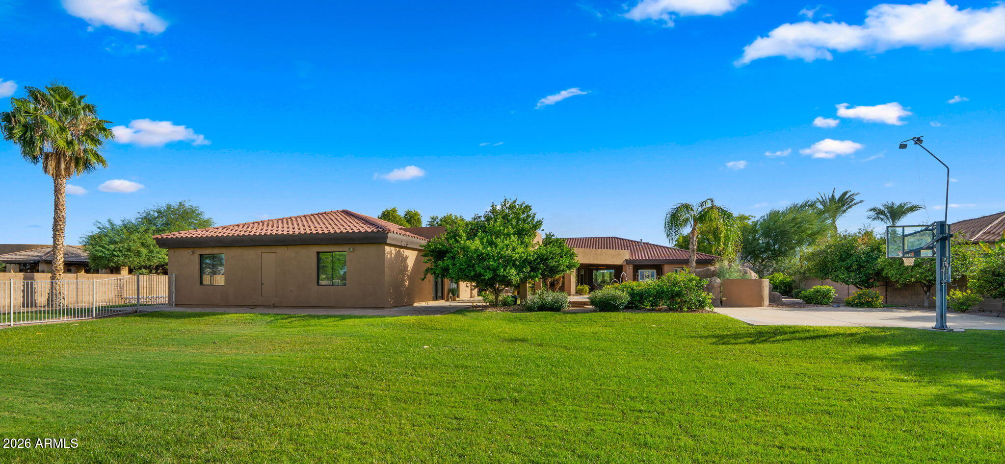4654 E MEADOWVIEW Court