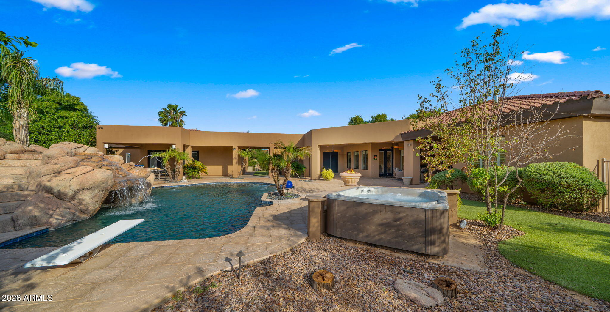 4654 E MEADOWVIEW Court