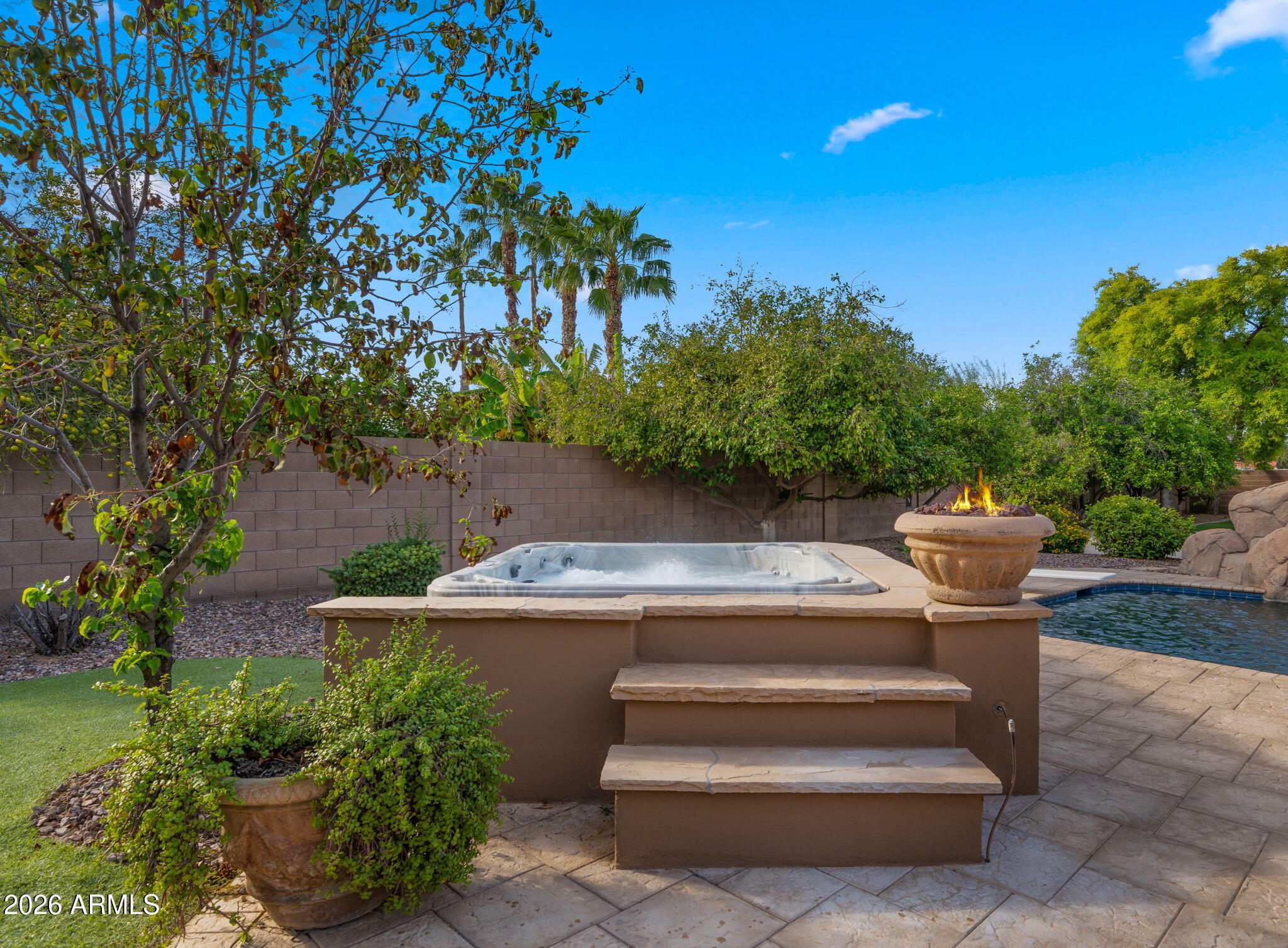 4654 E MEADOWVIEW Court