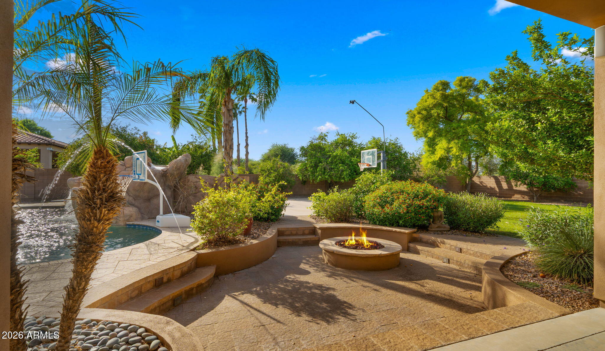 4654 E MEADOWVIEW Court