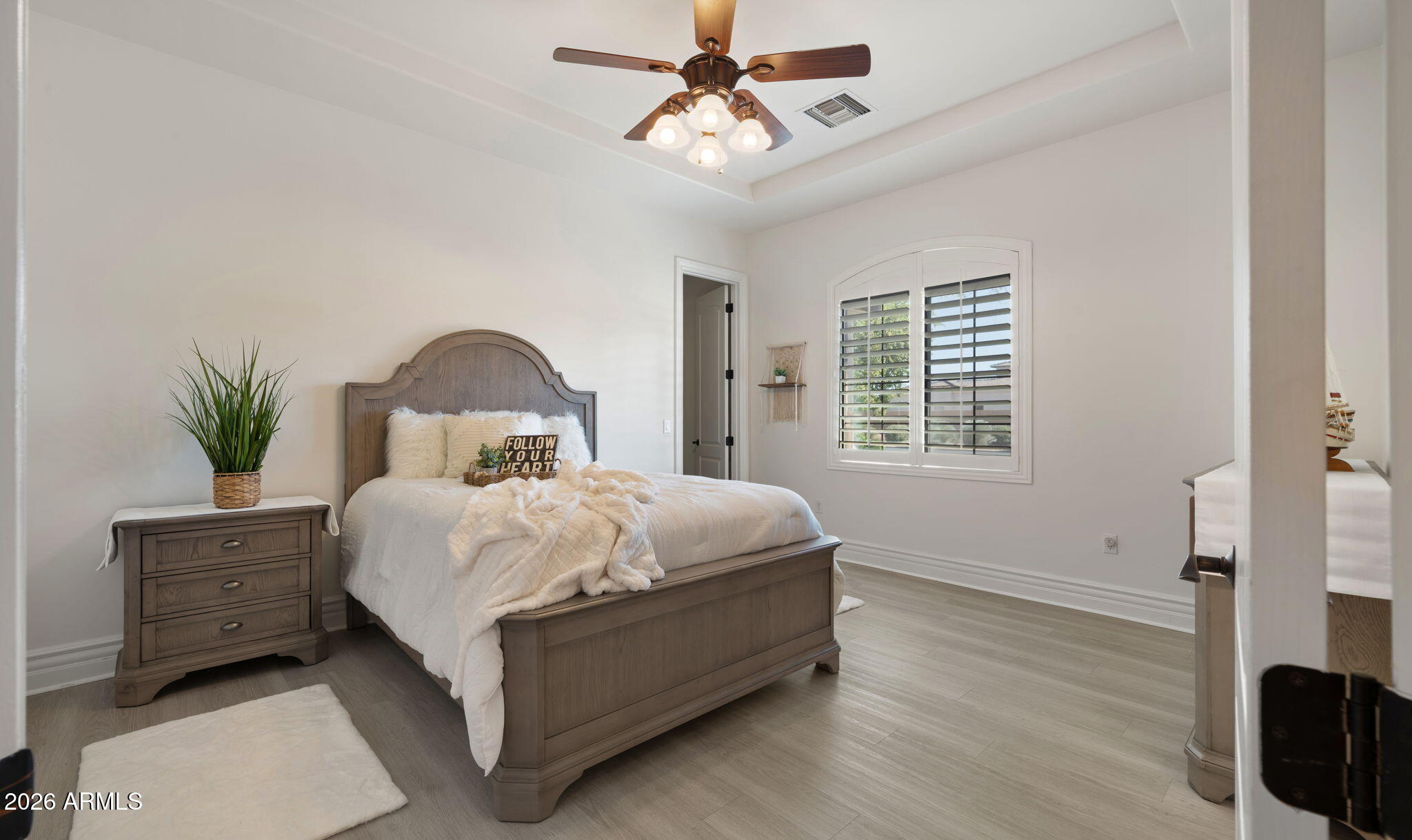 4654 E MEADOWVIEW Court