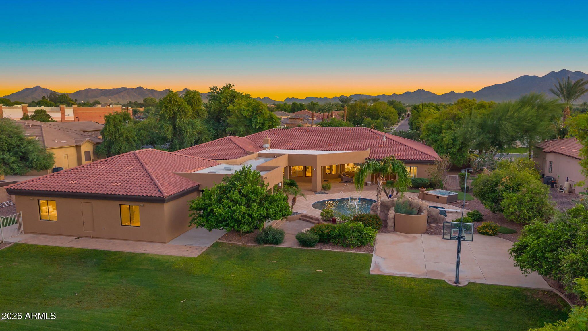 4654 E MEADOWVIEW Court