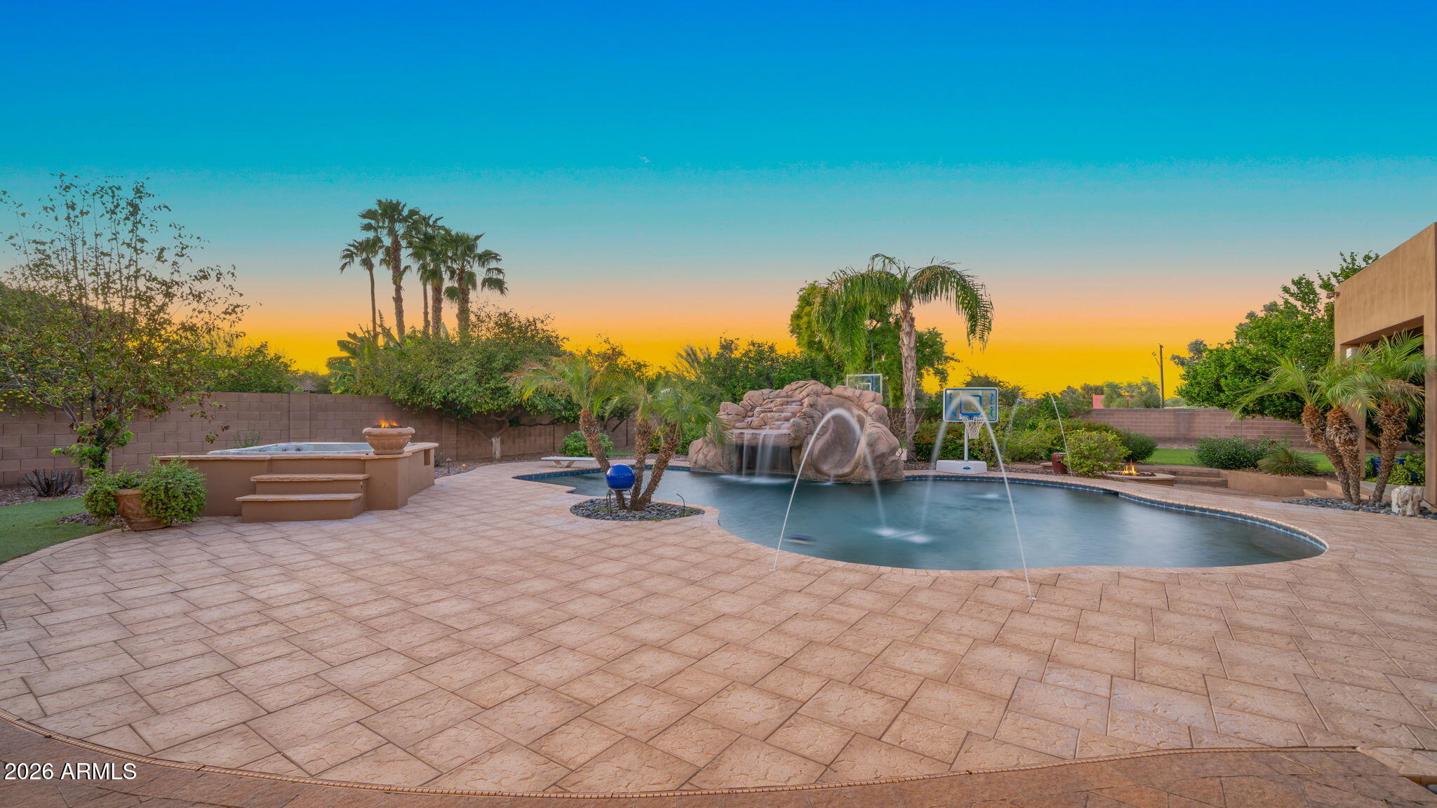 4654 E MEADOWVIEW Court