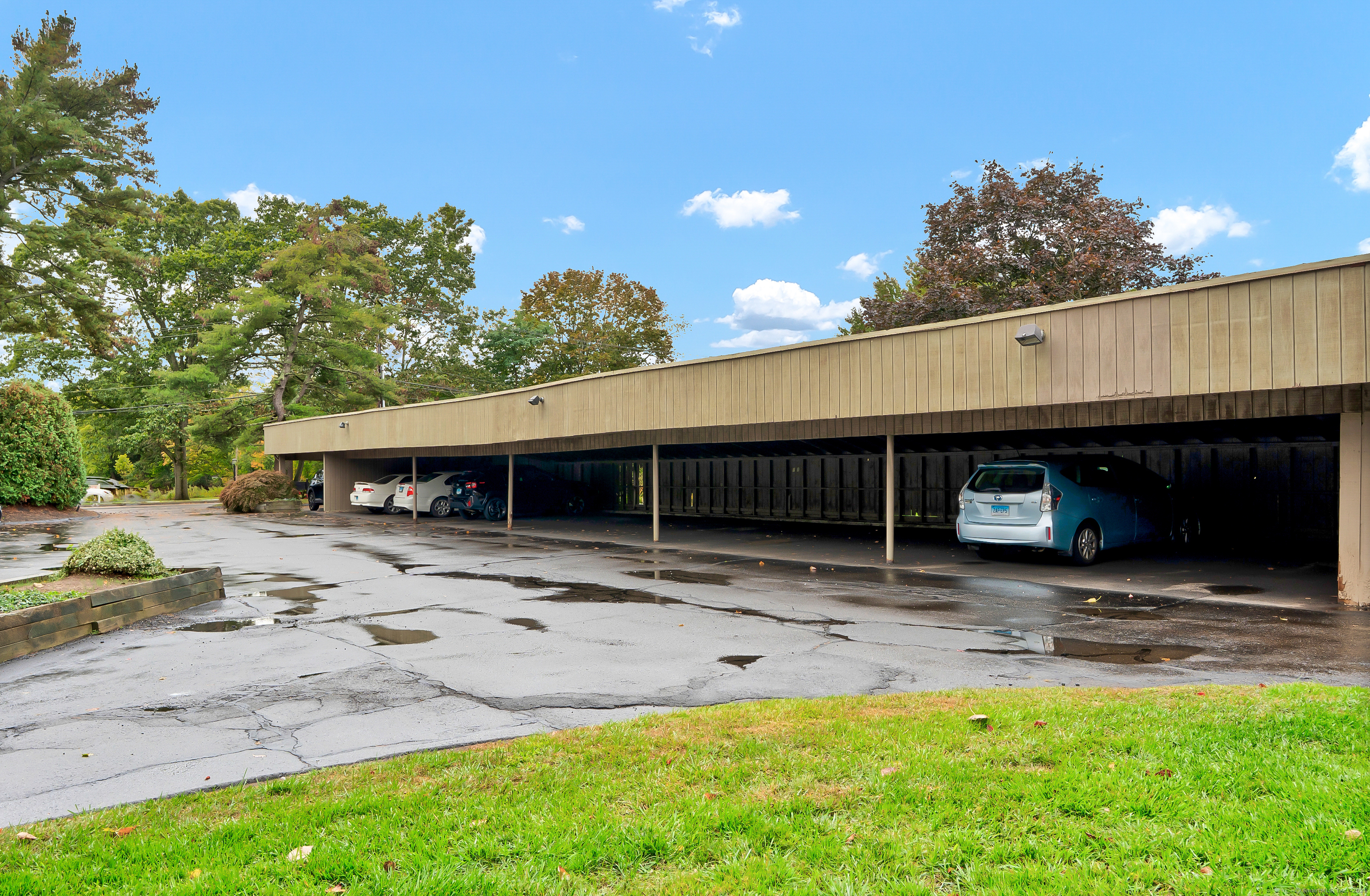 16 Pine Orchard Road APT 23