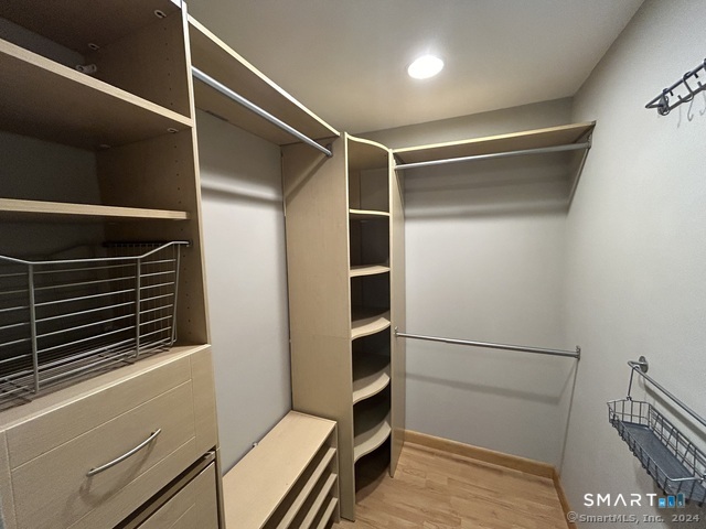 111 Dekoven Drive APT 408