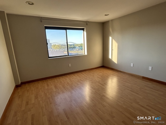 111 Dekoven Drive APT 408