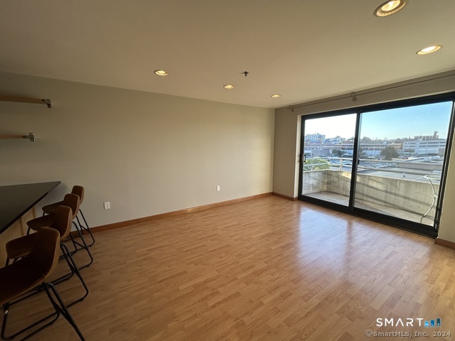 111 Dekoven Drive APT 408