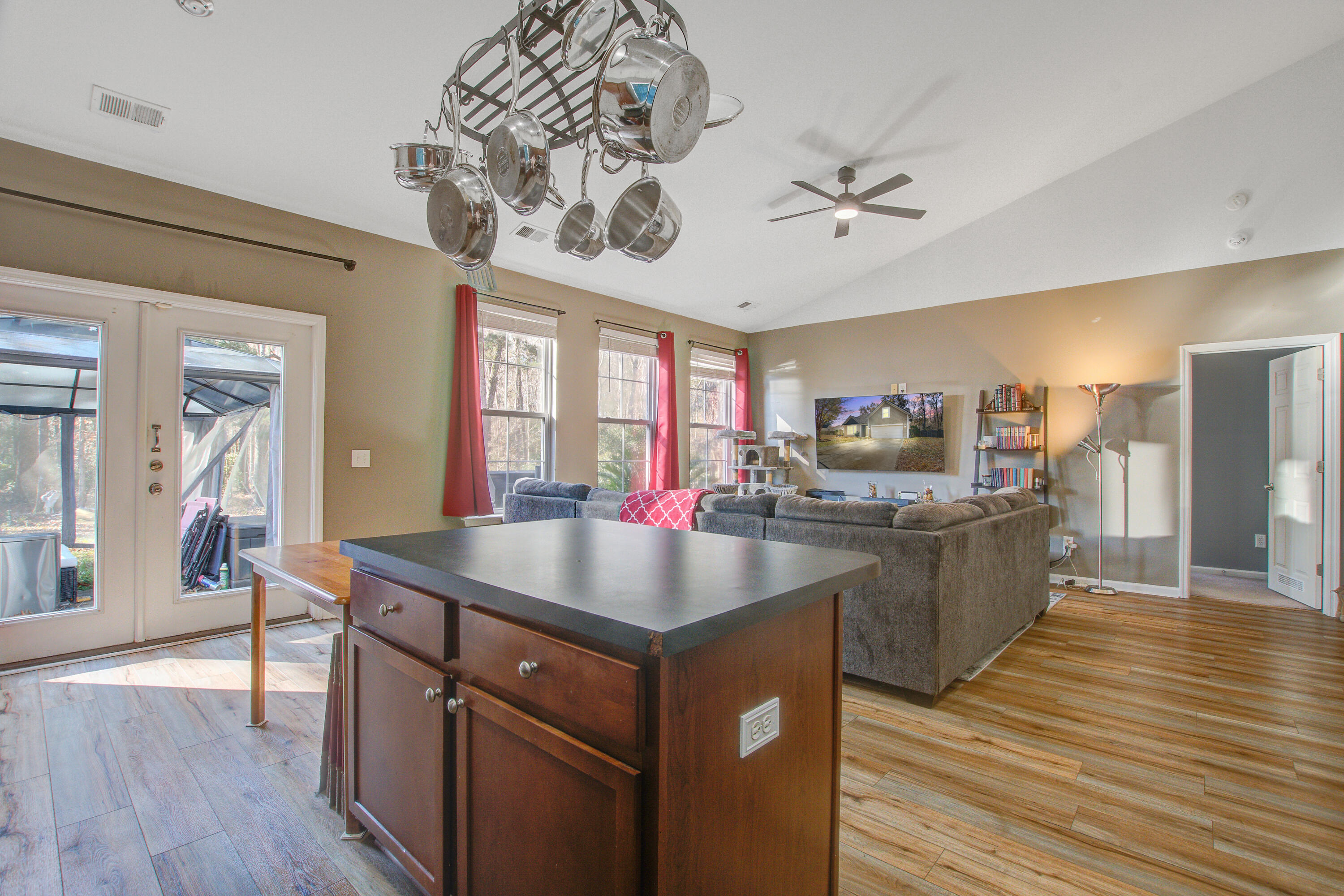 2995 Pocasset Circle