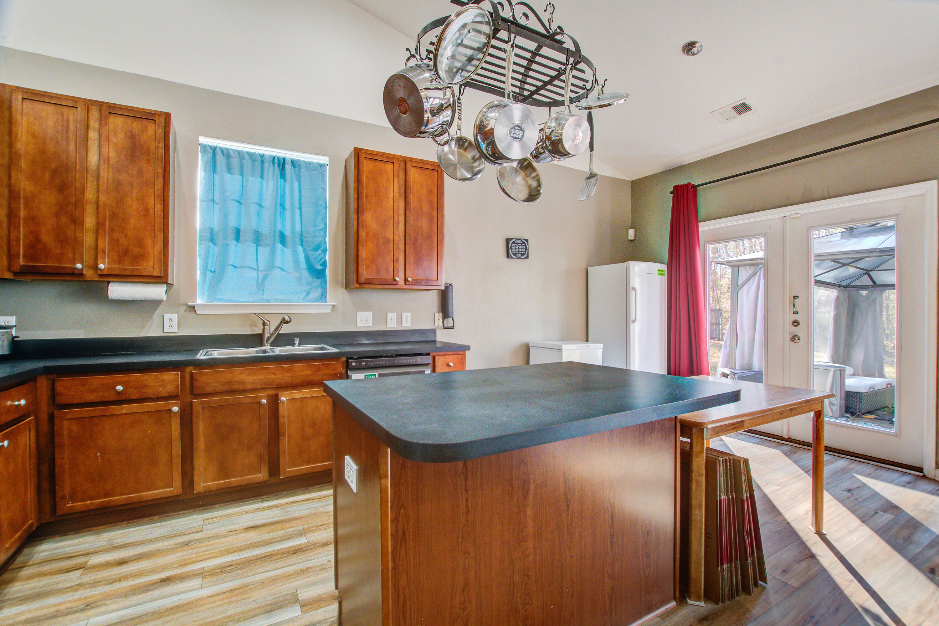 2995 Pocasset Circle