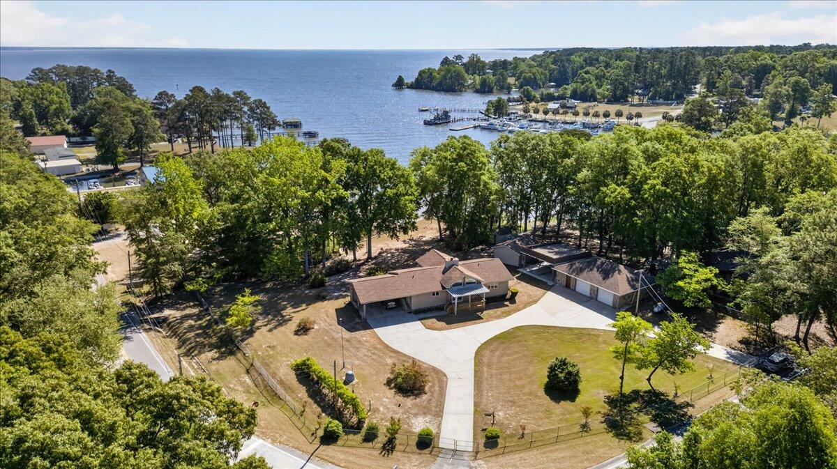 138 Lake Marion Lane