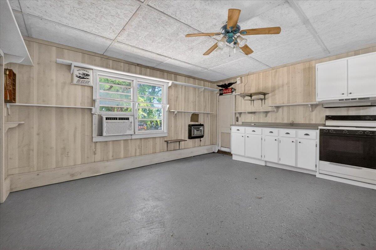 138 Lake Marion Lane