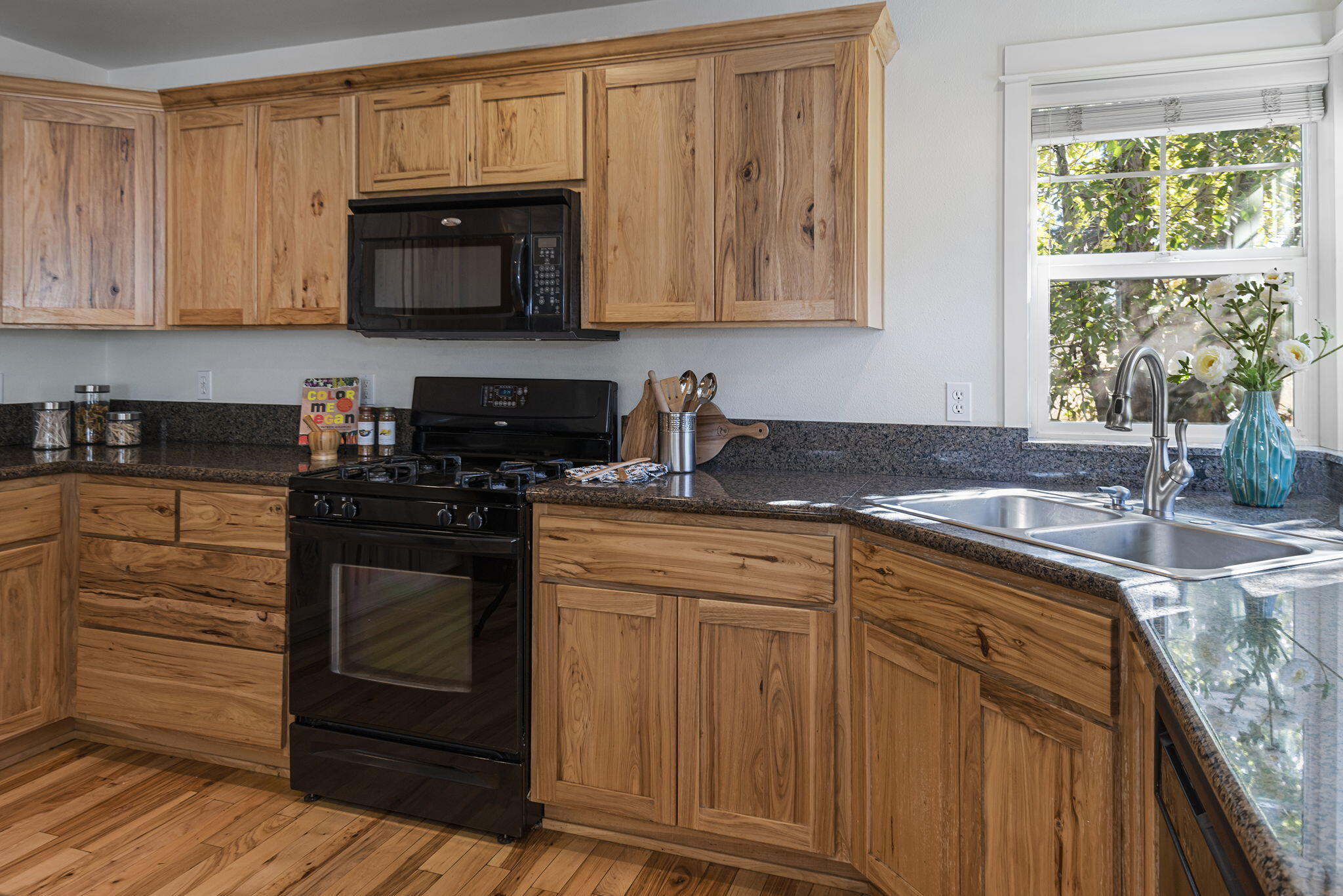 1059 NE Parkview Court