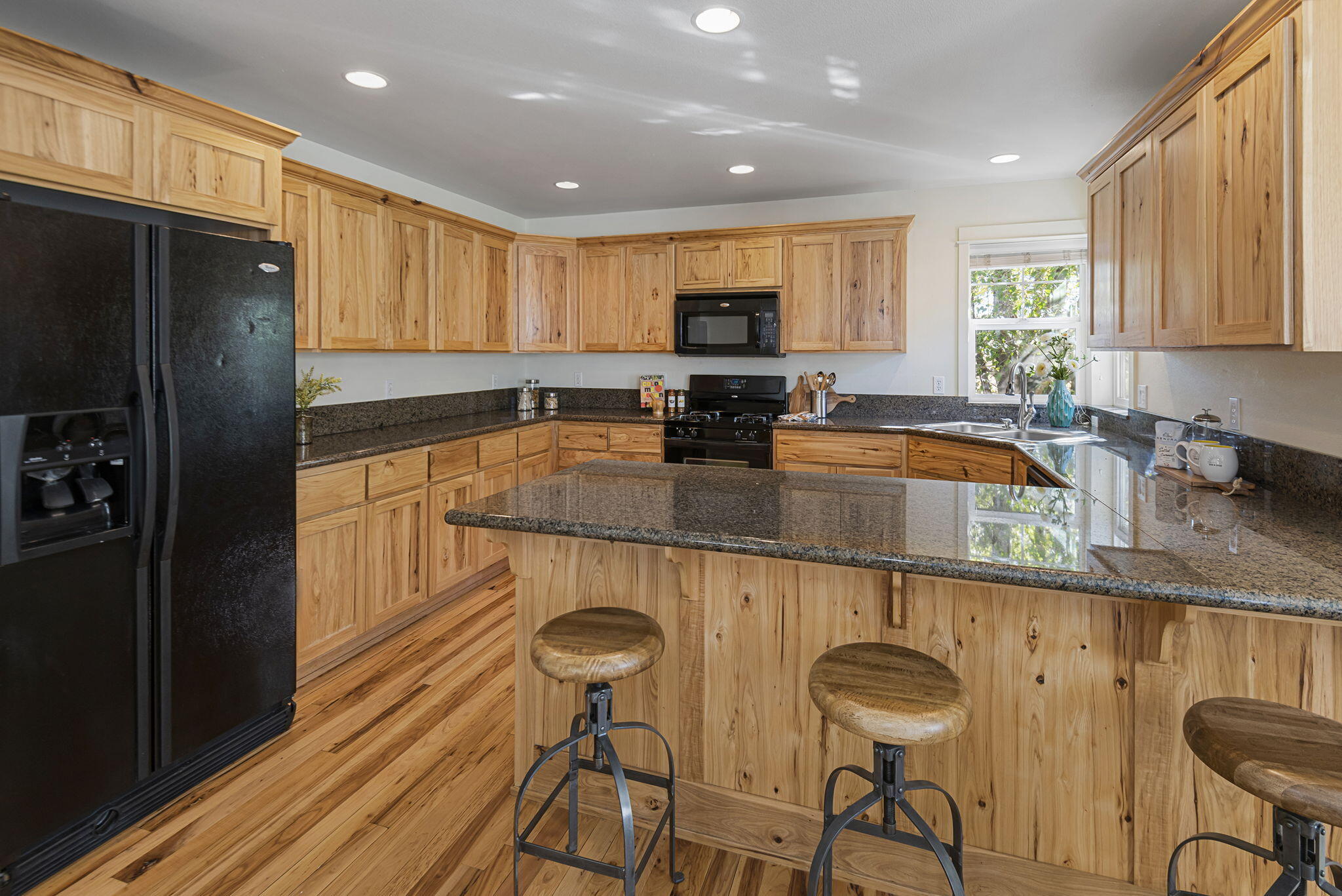 1059 NE Parkview Court