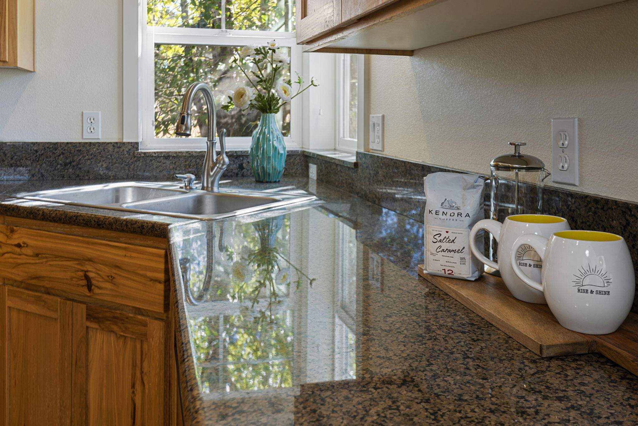 1059 NE Parkview Court