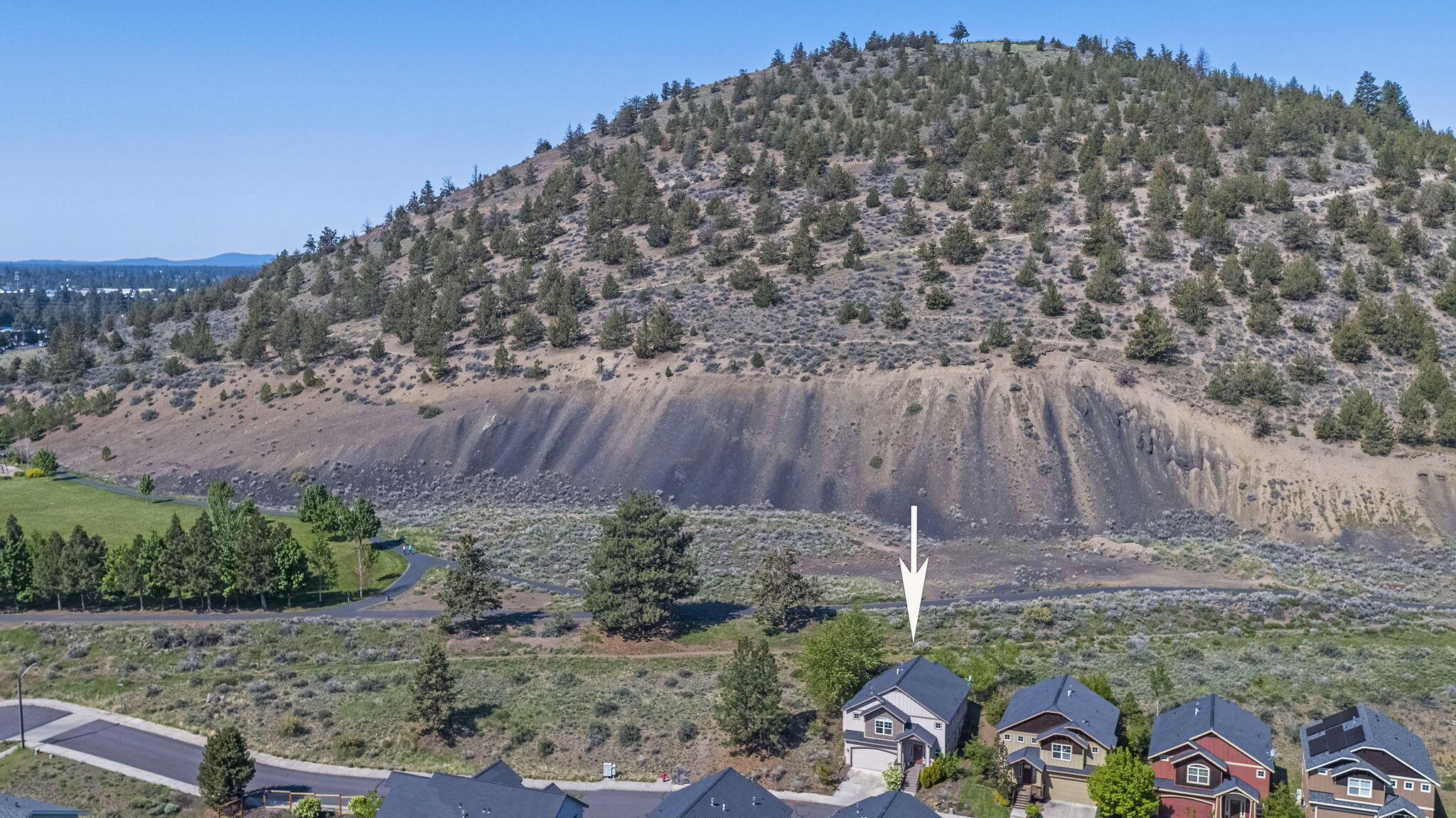 1059 NE Parkview Court