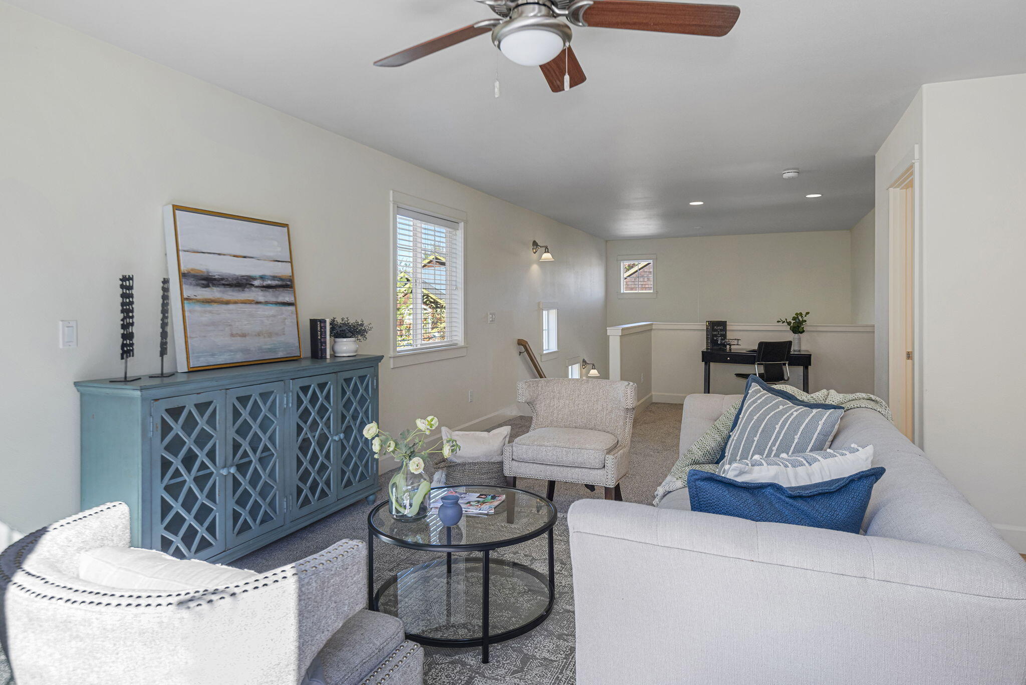 1059 NE Parkview Court