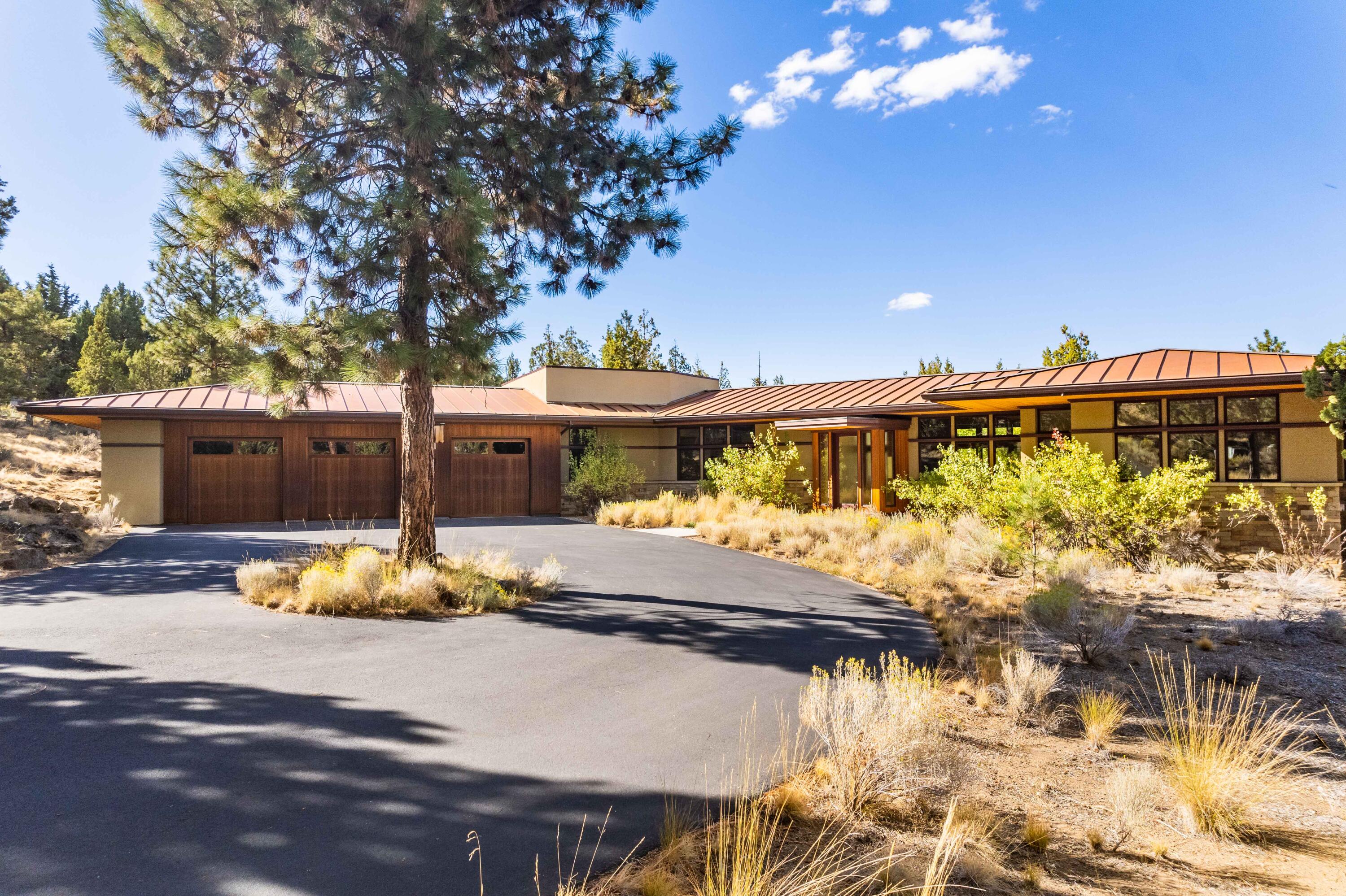 1575 NW Wild Rye Circle