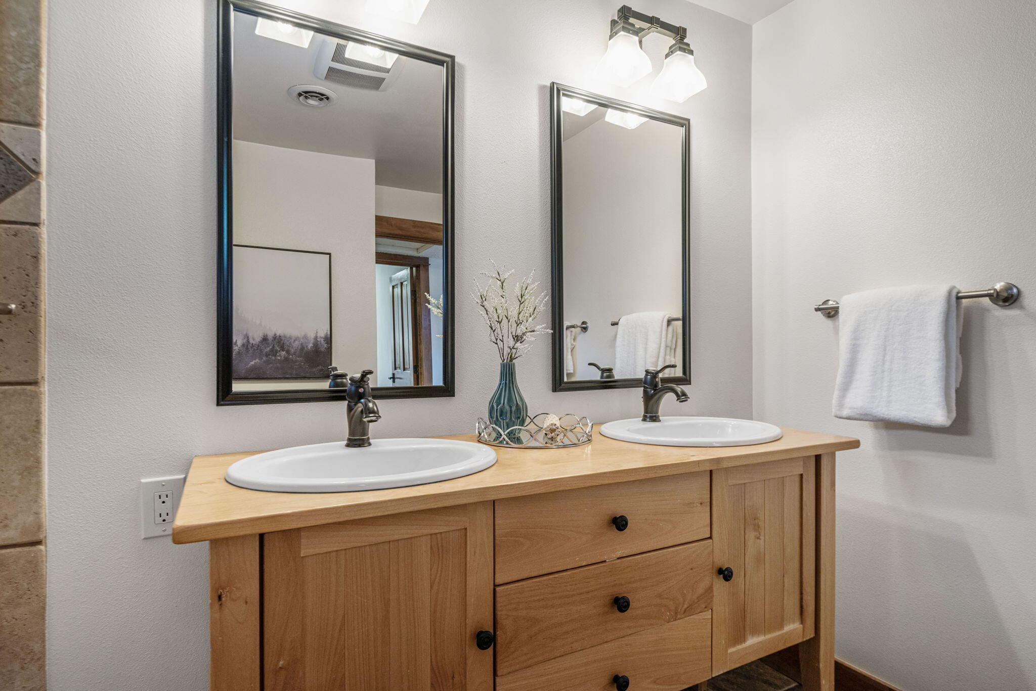 603 NW Delaware Avenue