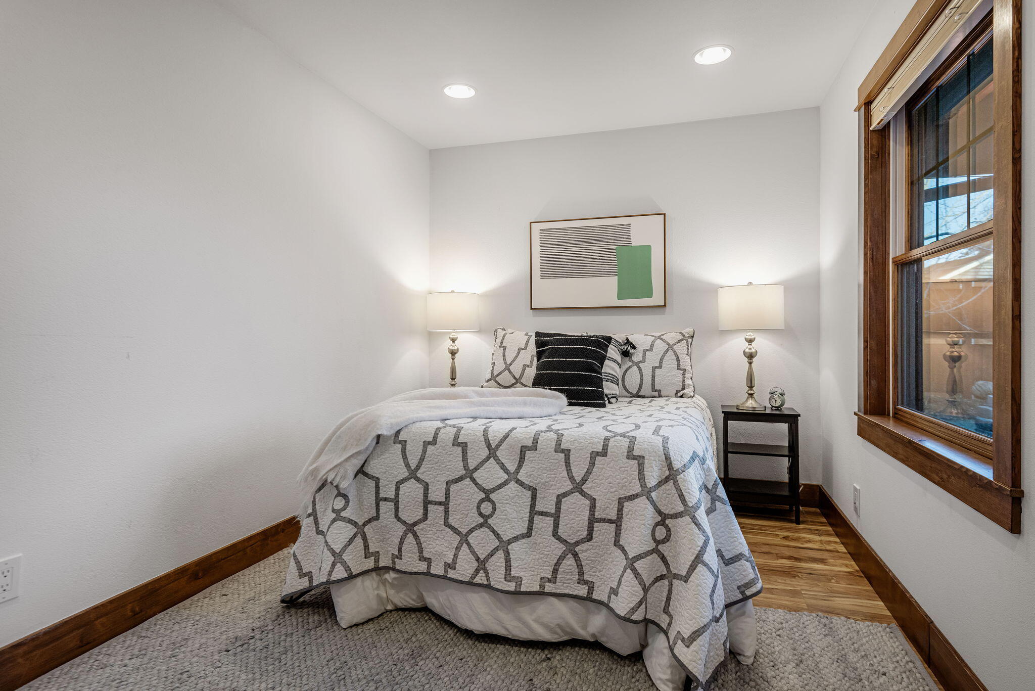 603 NW Delaware Avenue