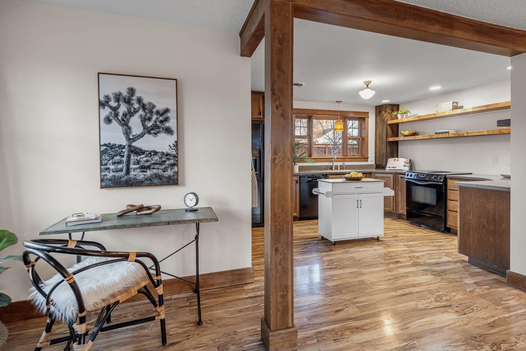 603 NW Delaware Avenue