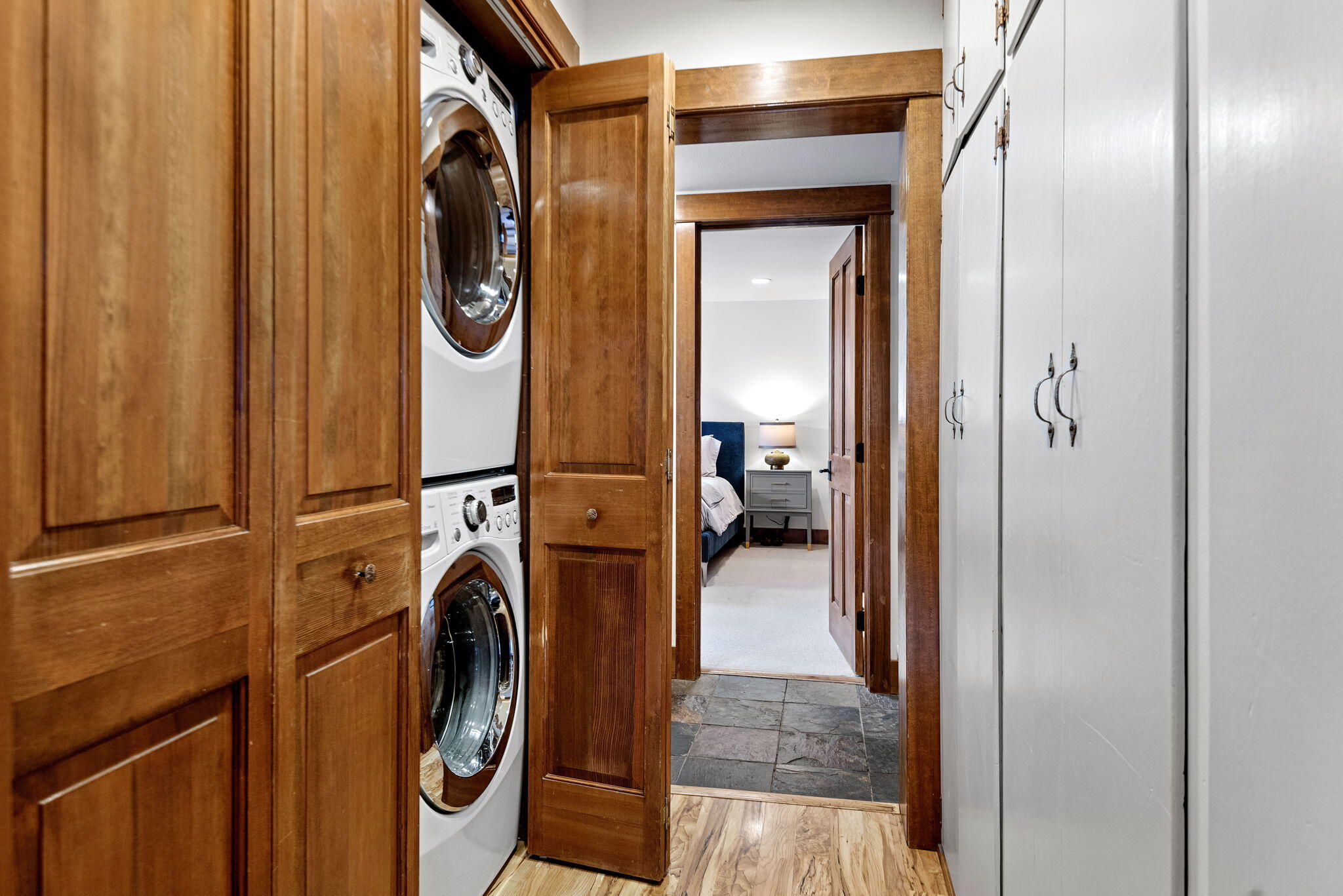 603 NW Delaware Avenue