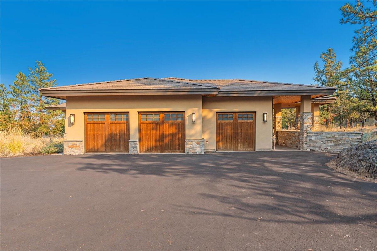 1611 NW Wild Rye Circle