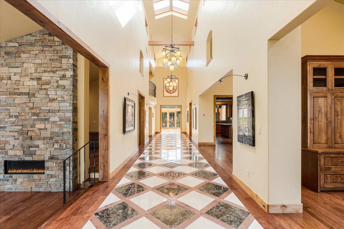 1611 NW Wild Rye Circle