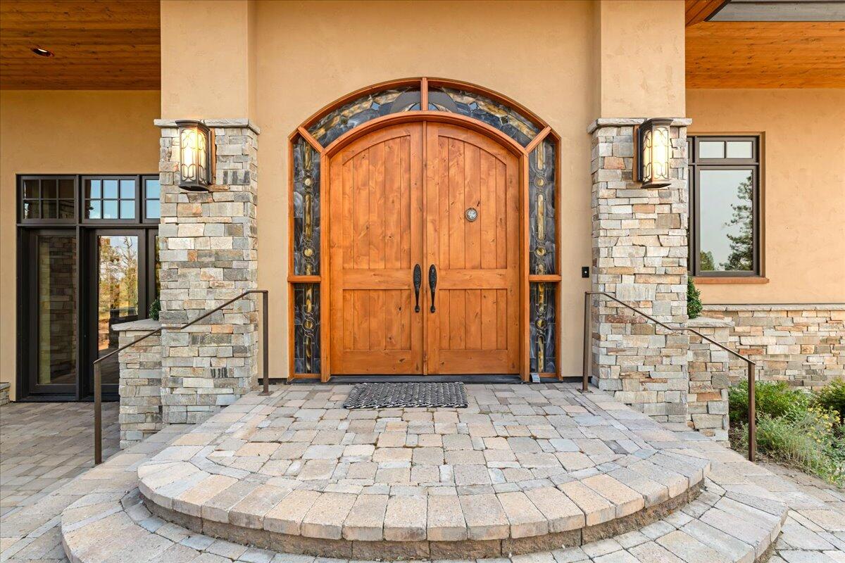 1611 NW Wild Rye Circle