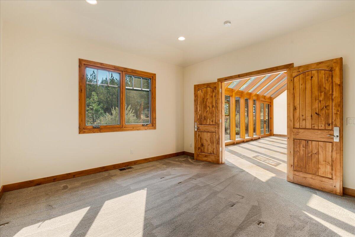 1611 NW Wild Rye Circle