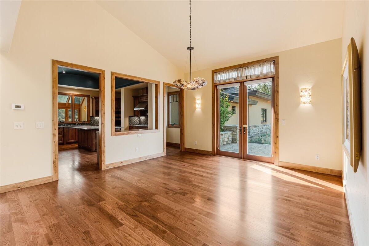 1611 NW Wild Rye Circle