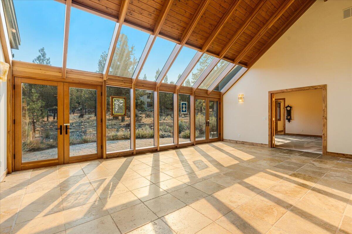 1611 NW Wild Rye Circle