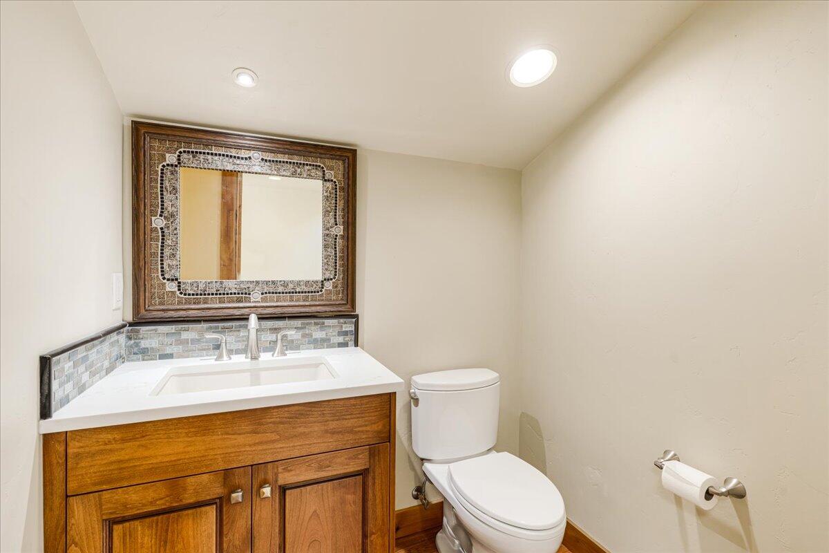 1611 NW Wild Rye Circle