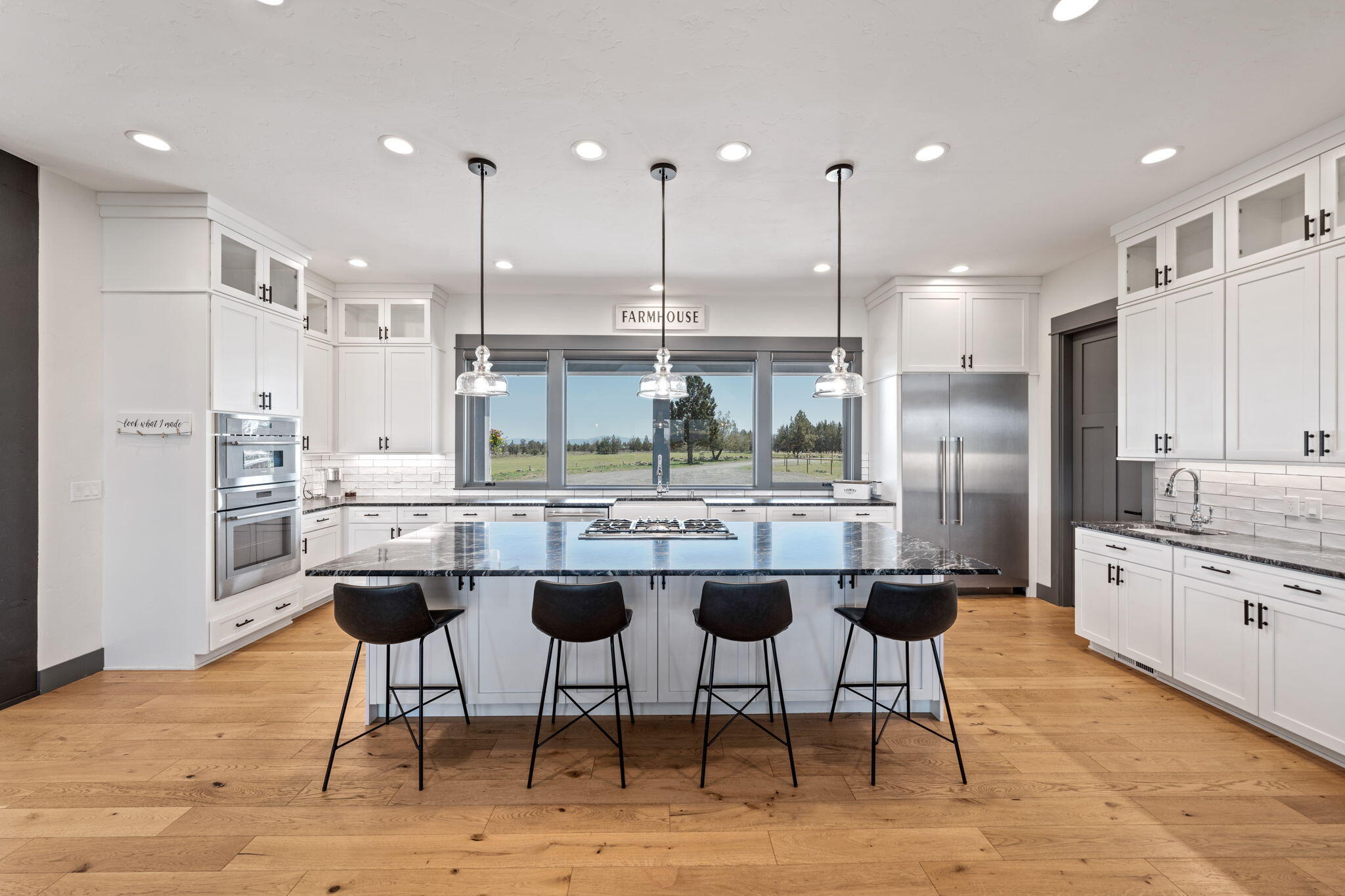 23636 Ten Barr Trail