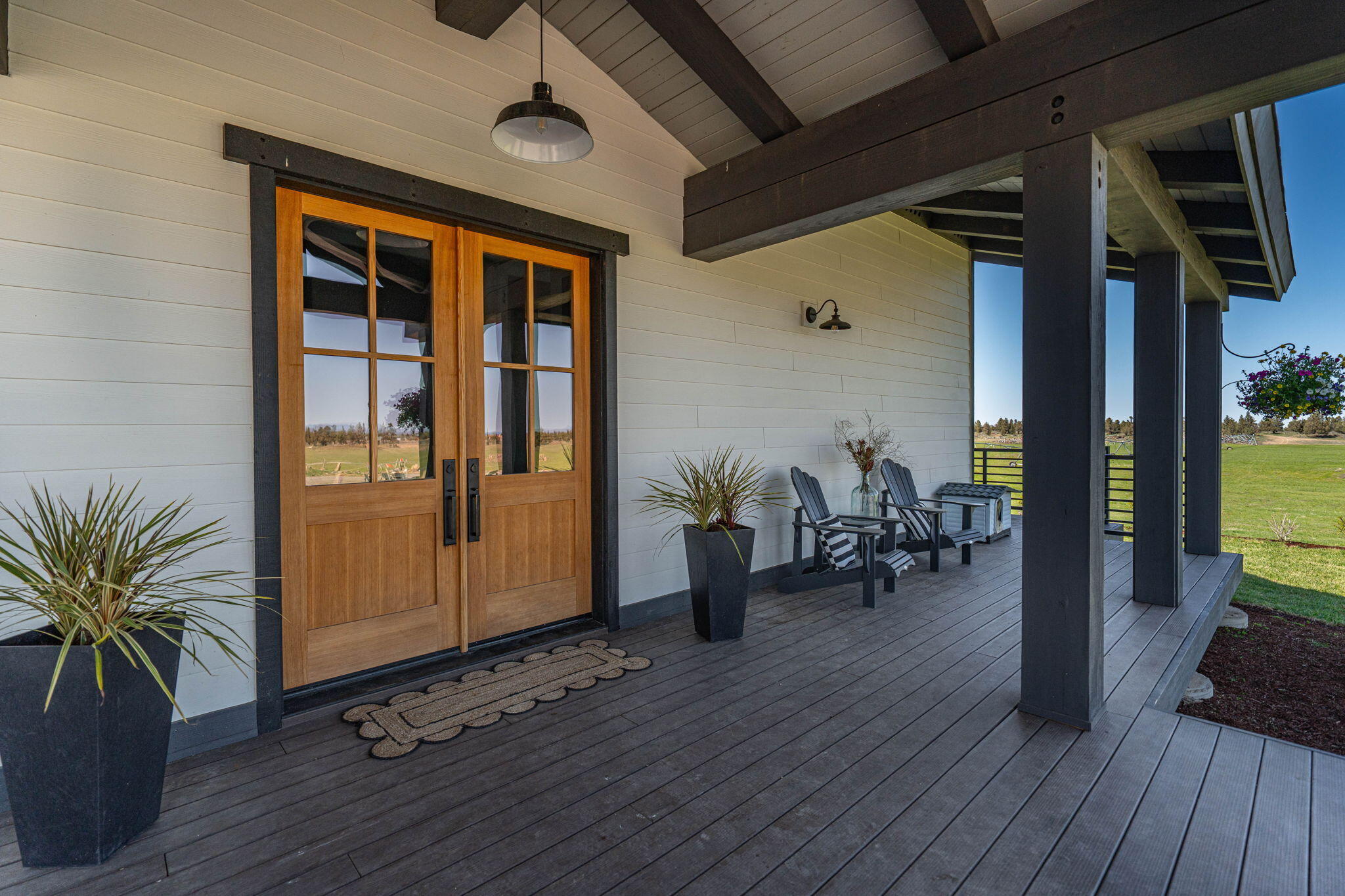 23636 Ten Barr Trail