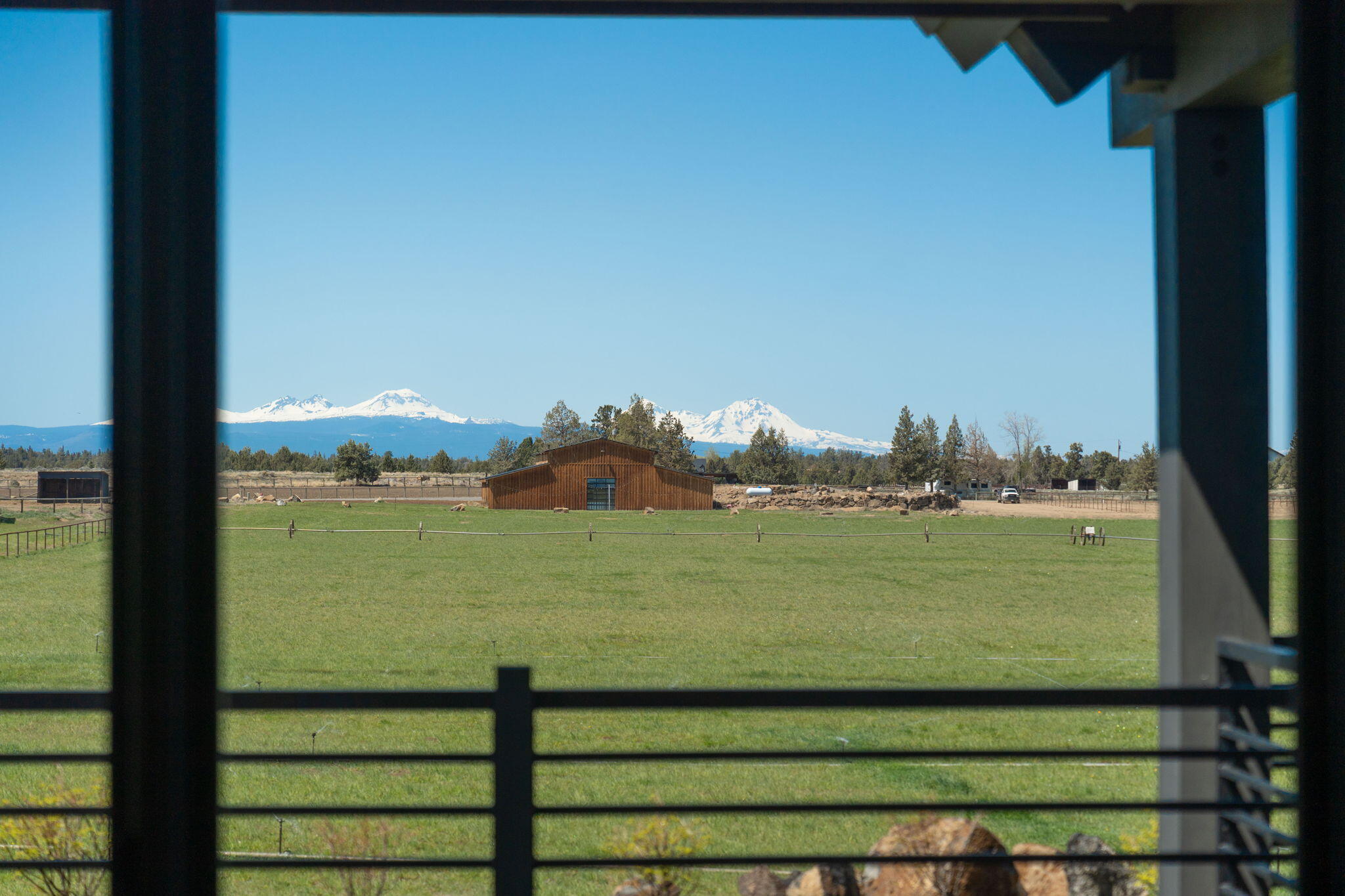 23636 Ten Barr Trail