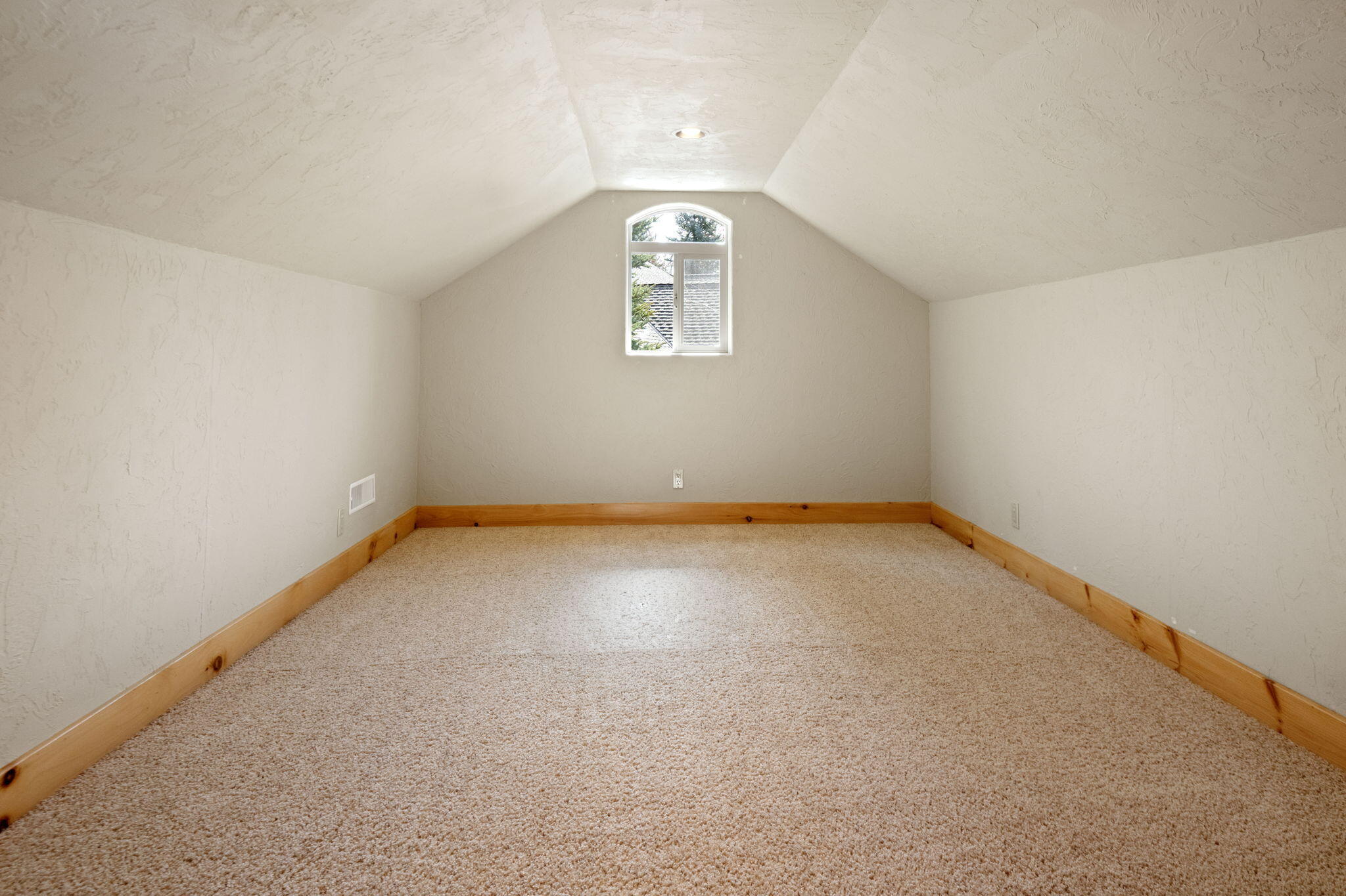 19407 Charleswood Lane