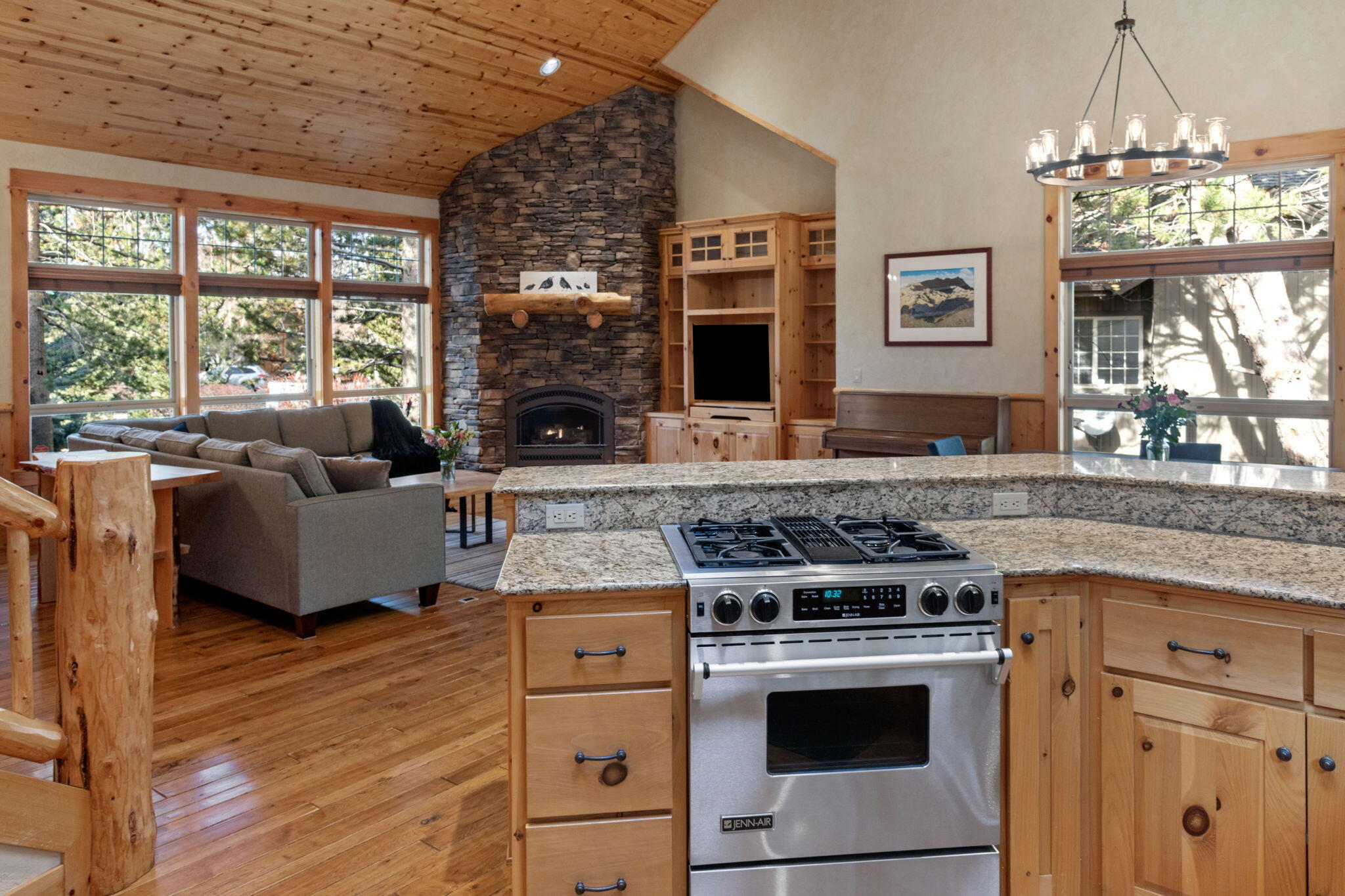 19407 Charleswood Lane