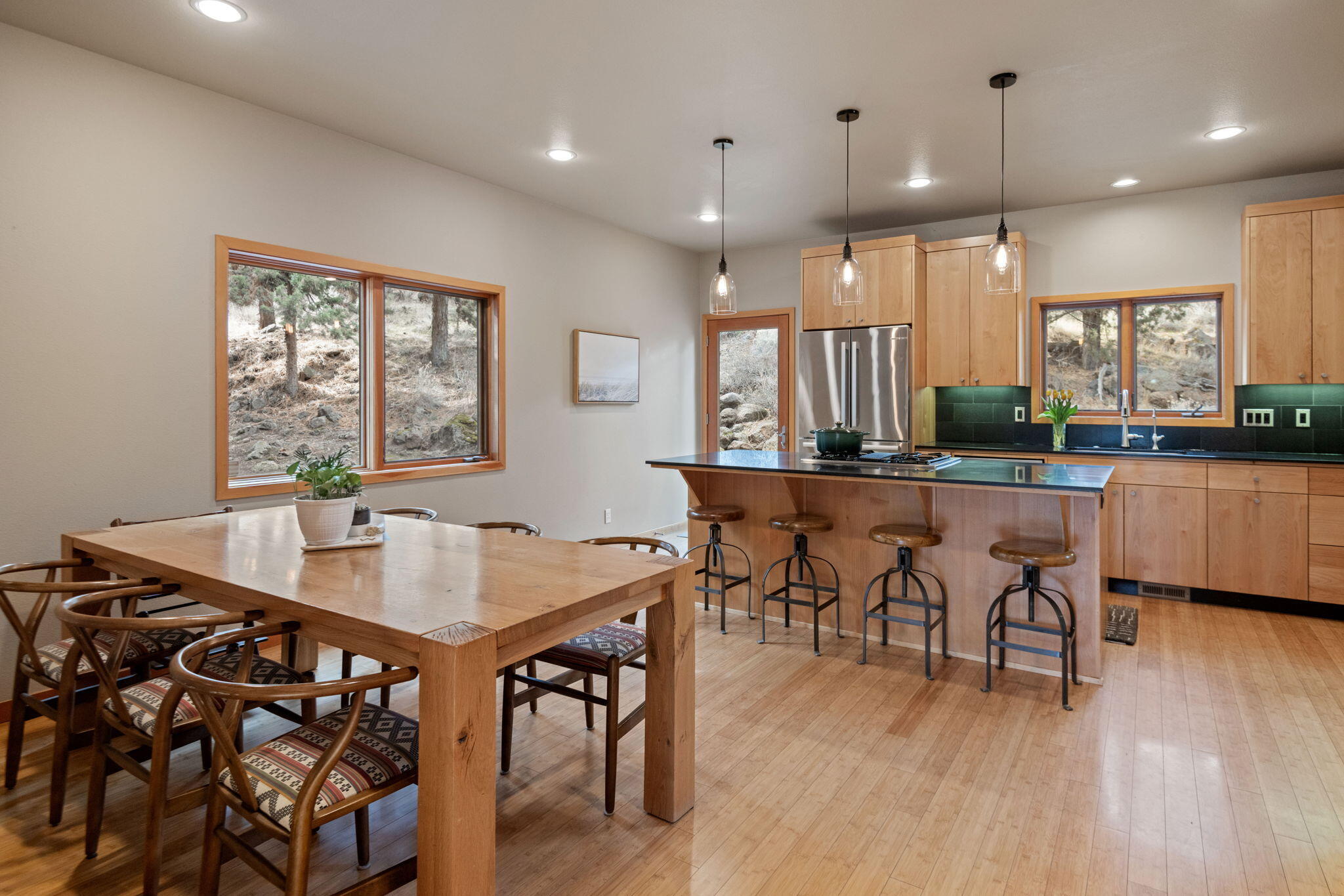 800 NW Archie Briggs Road