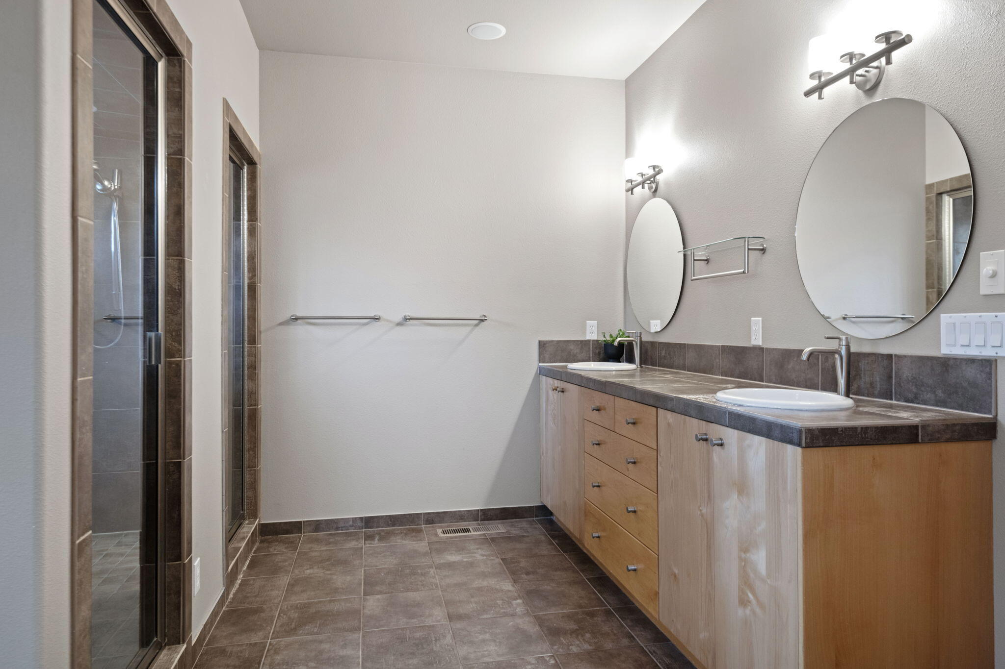 800 NW Archie Briggs Road