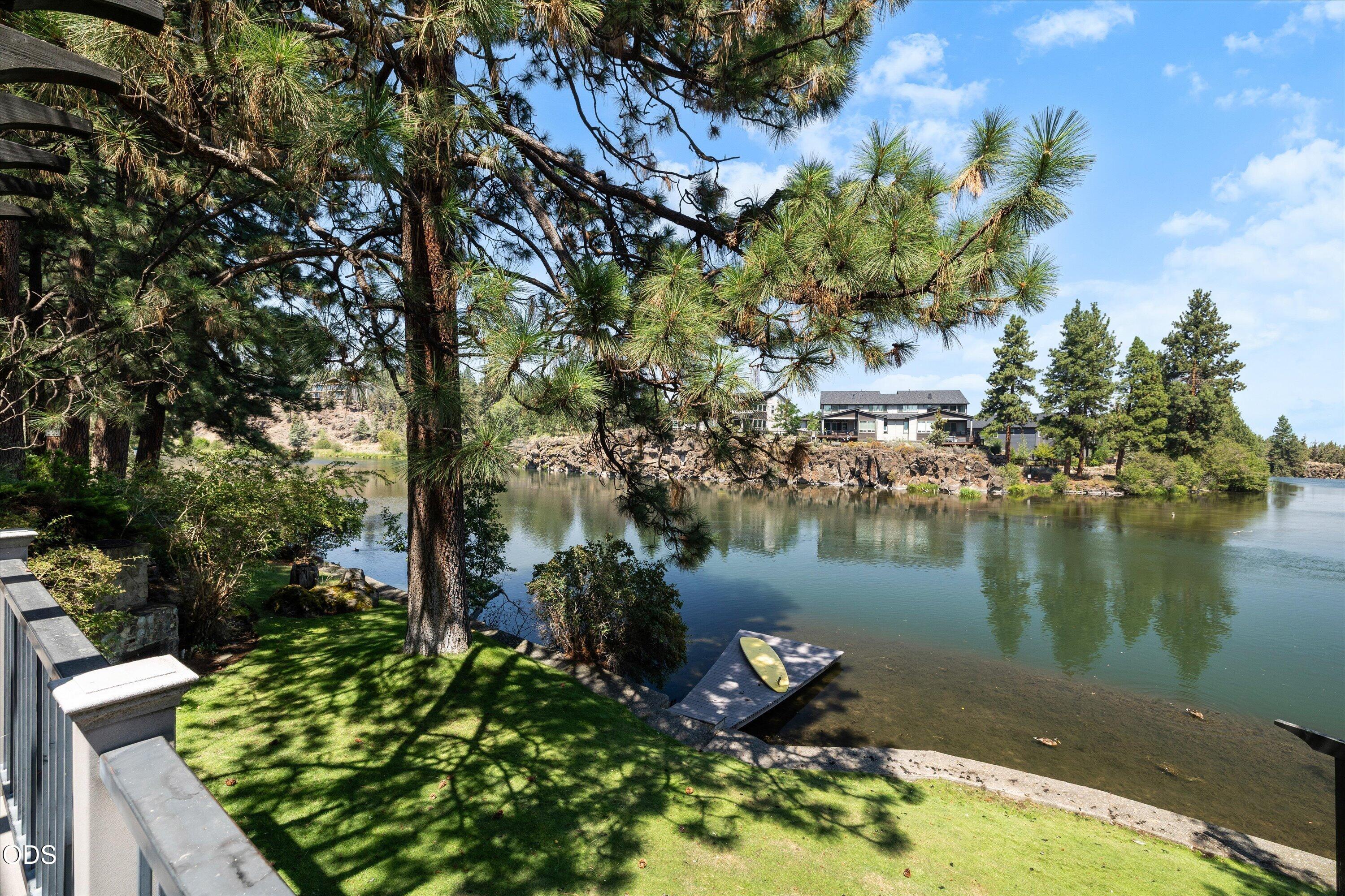 2359 NW Lakeside Place