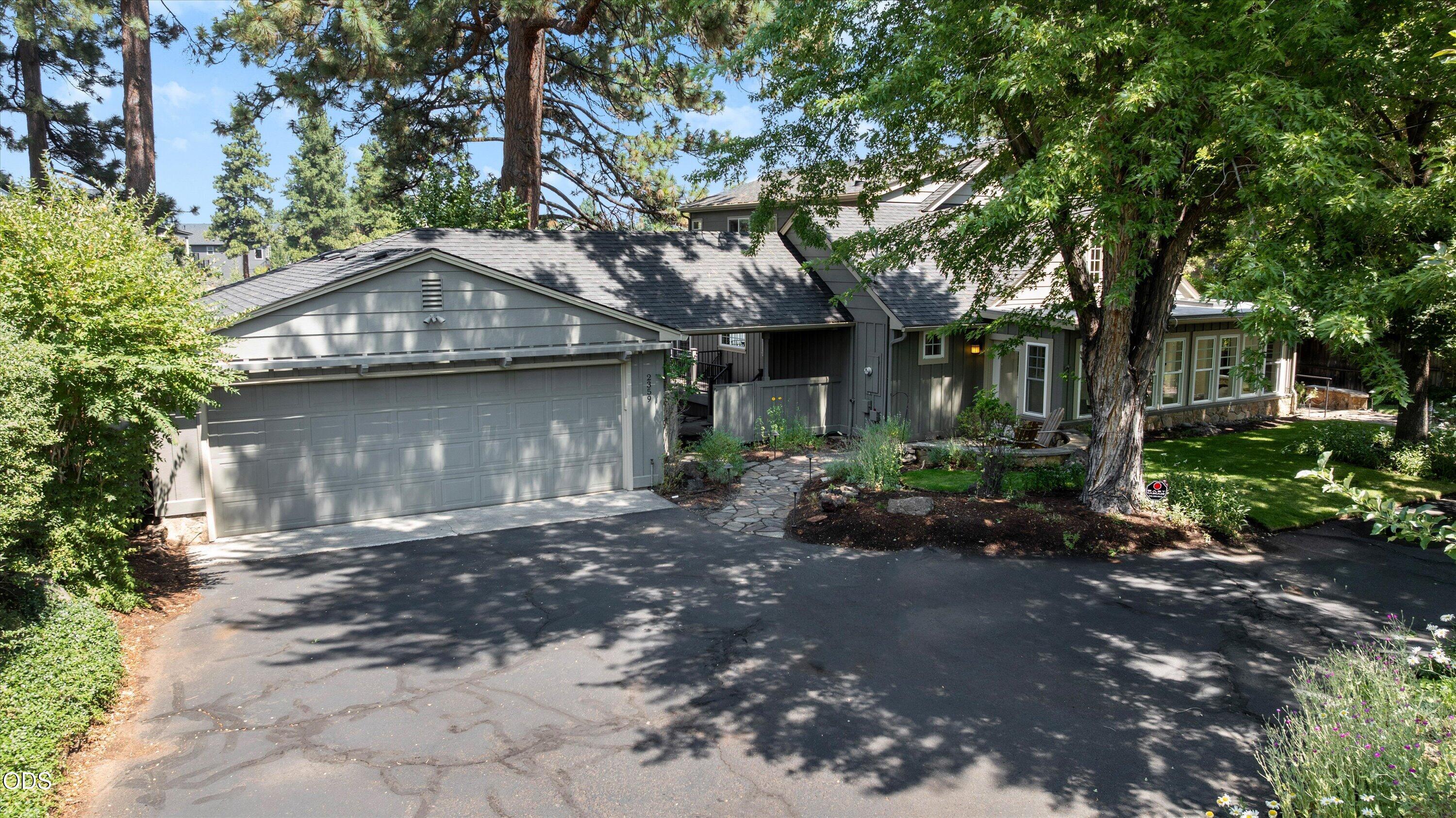 2359 NW Lakeside Place